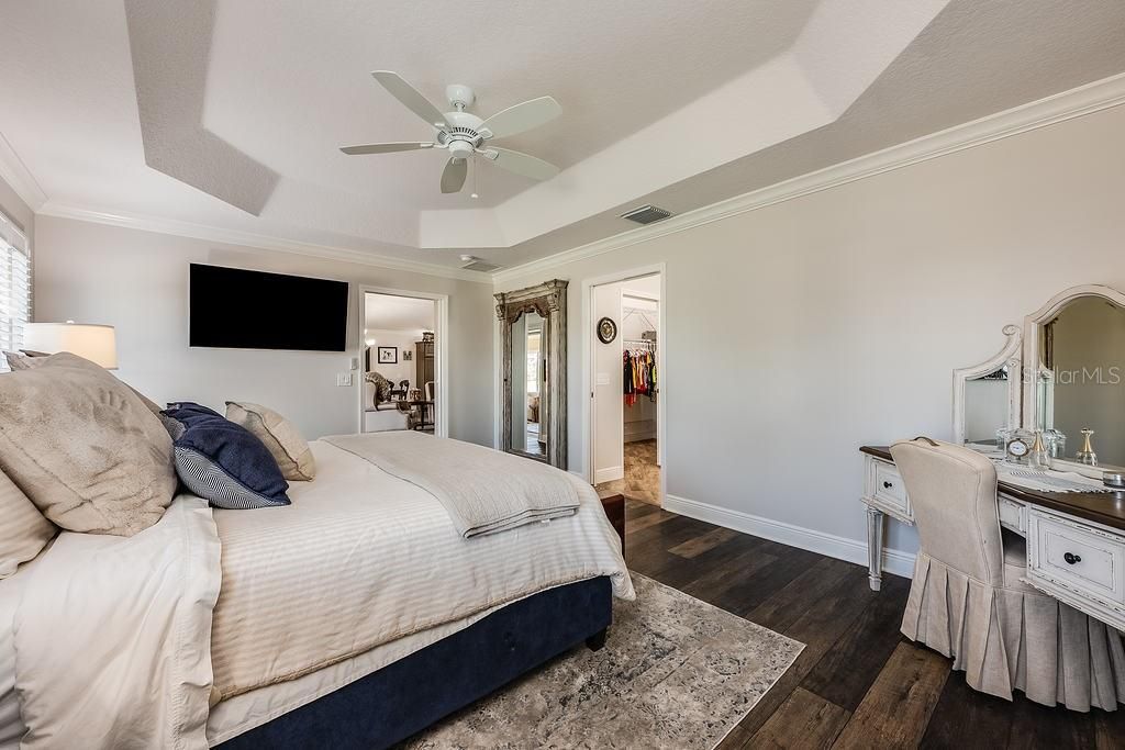 Active With Contract: $925,000 (3 beds, 2 baths, 1932 Square Feet)