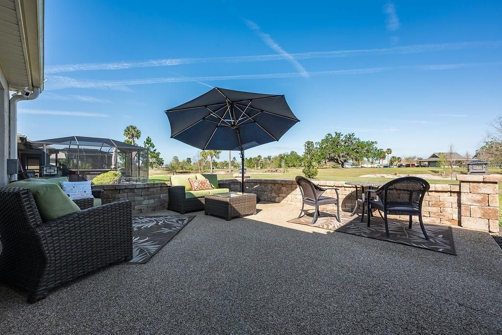 Active With Contract: $925,000 (3 beds, 2 baths, 1932 Square Feet)