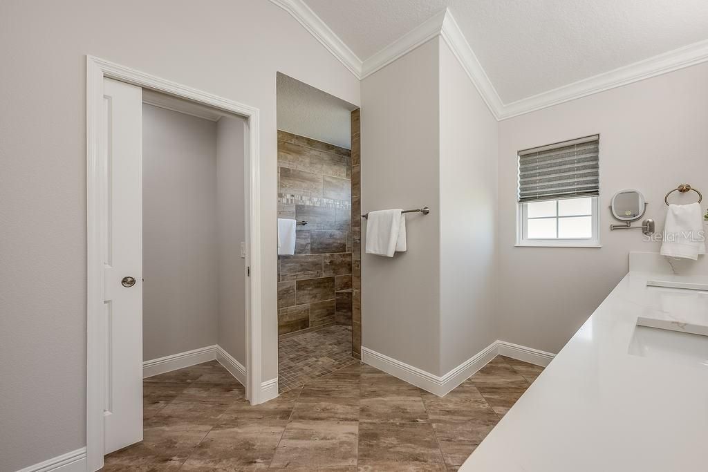 Active With Contract: $925,000 (3 beds, 2 baths, 1932 Square Feet)