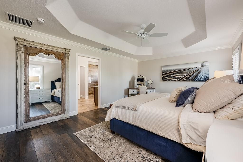 Active With Contract: $925,000 (3 beds, 2 baths, 1932 Square Feet)