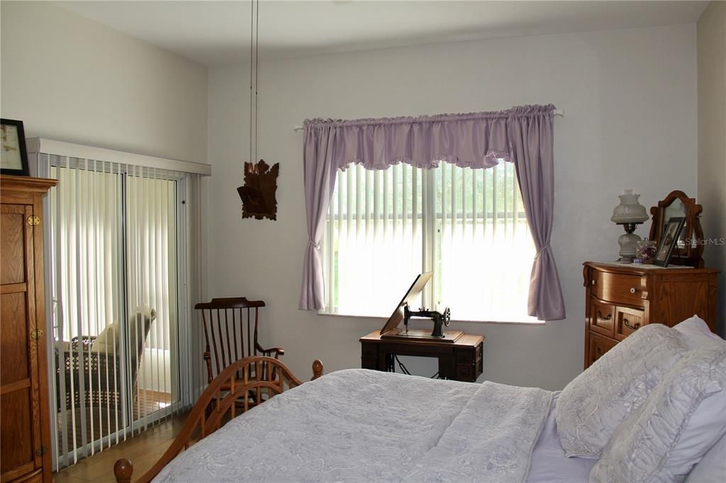 На продажу: $299,900 (2 спален, 2 ванн, 1634 Квадратных фут)