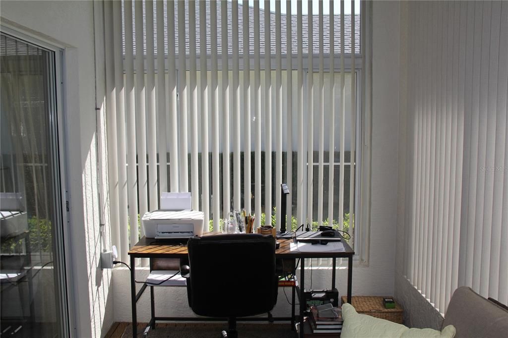 На продажу: $299,900 (2 спален, 2 ванн, 1634 Квадратных фут)