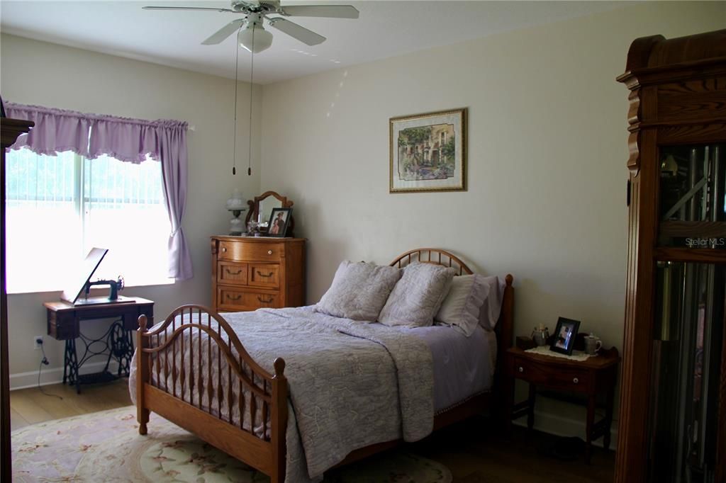 На продажу: $299,900 (2 спален, 2 ванн, 1634 Квадратных фут)