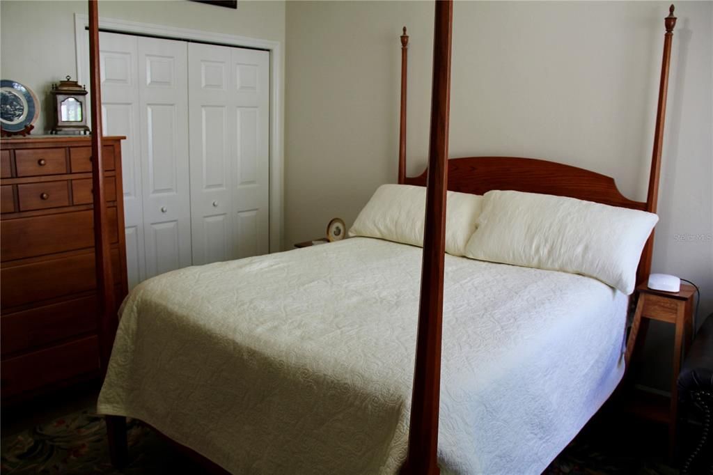 На продажу: $299,900 (2 спален, 2 ванн, 1634 Квадратных фут)