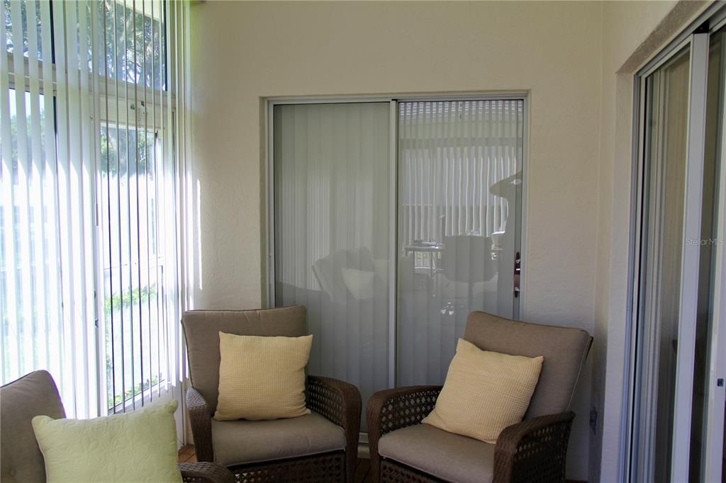 На продажу: $299,900 (2 спален, 2 ванн, 1634 Квадратных фут)