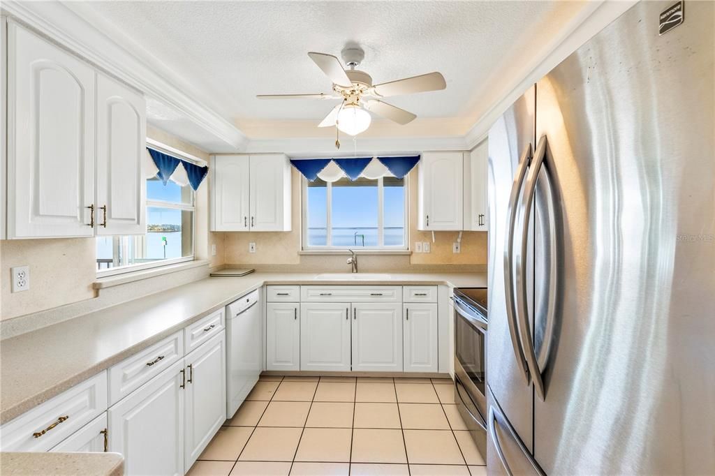 Active With Contract: $450,000 (3 beds, 2 baths, 1988 Square Feet)