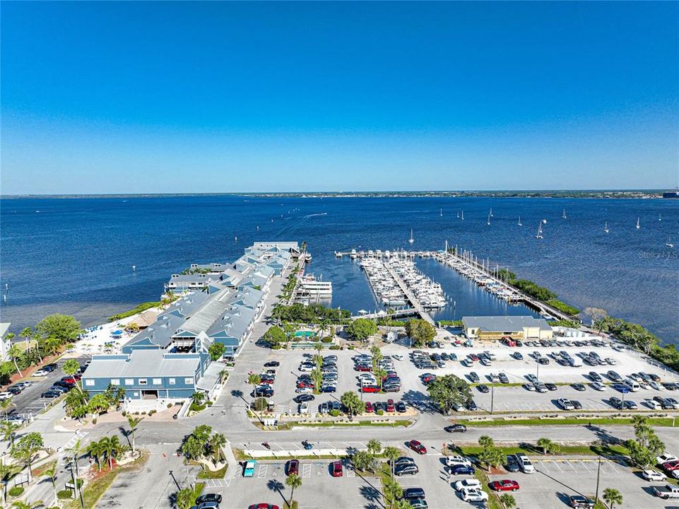 Active With Contract: $450,000 (3 beds, 2 baths, 1988 Square Feet)