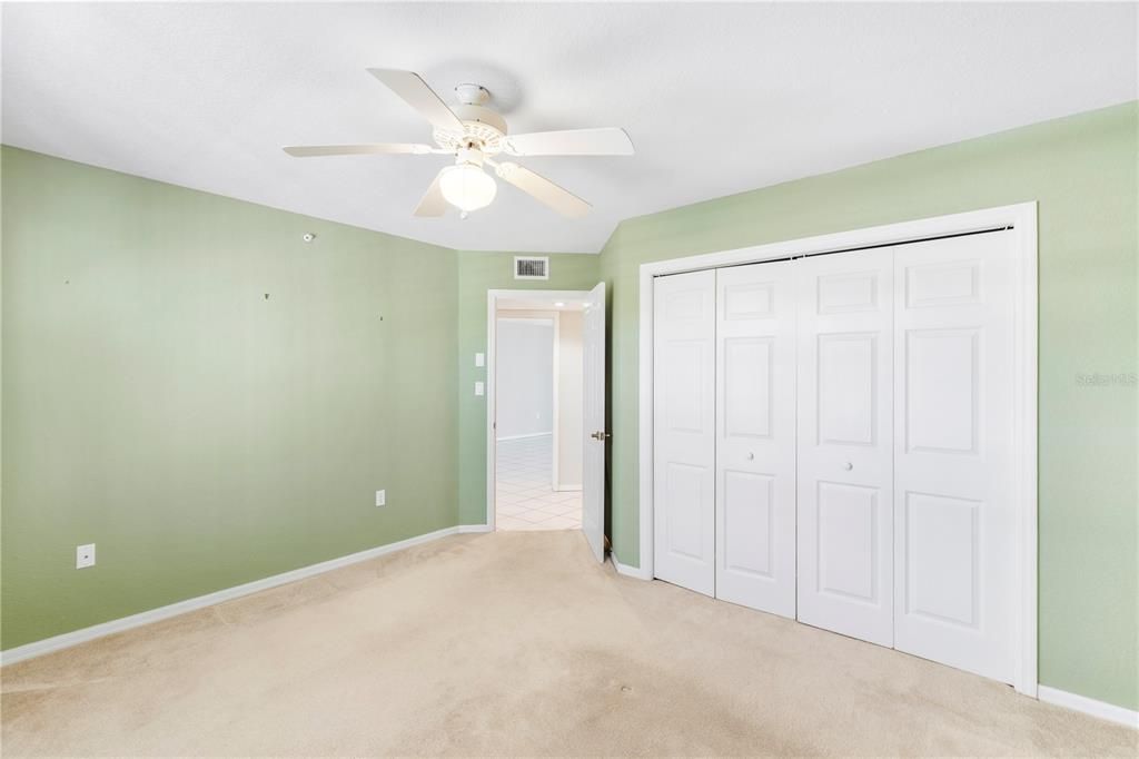 Active With Contract: $450,000 (3 beds, 2 baths, 1988 Square Feet)