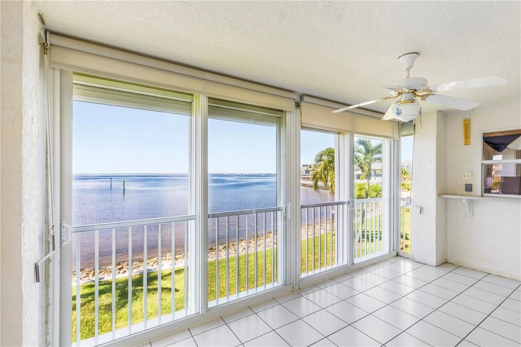 Active With Contract: $450,000 (3 beds, 2 baths, 1988 Square Feet)