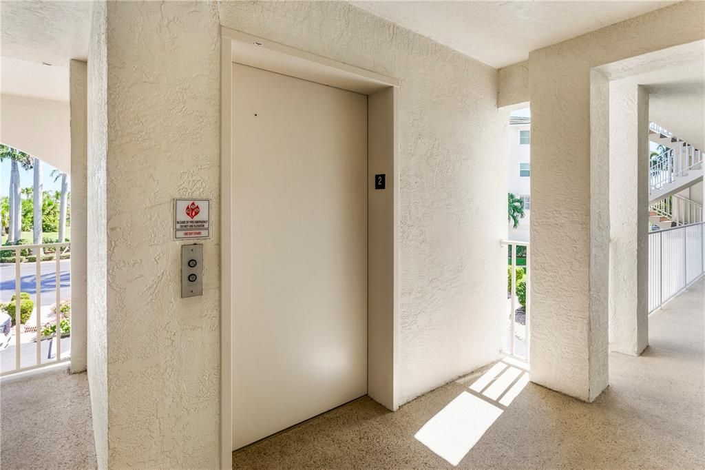 Active With Contract: $450,000 (3 beds, 2 baths, 1988 Square Feet)