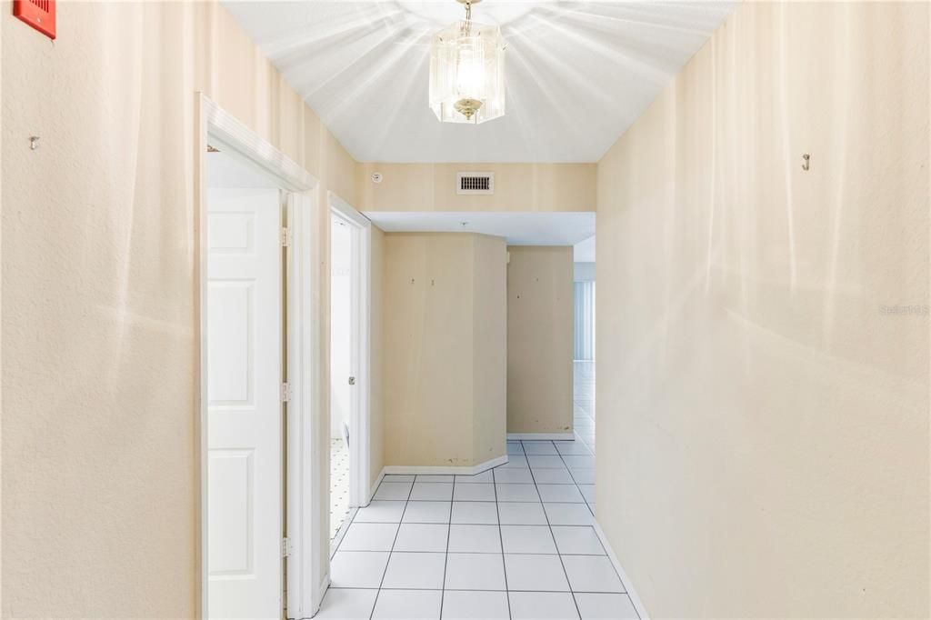 Active With Contract: $450,000 (3 beds, 2 baths, 1988 Square Feet)