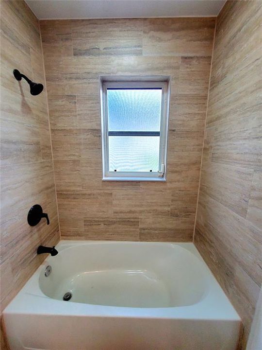 На продажу: $449,900 (3 спален, 2 ванн, 1864 Квадратных фут)