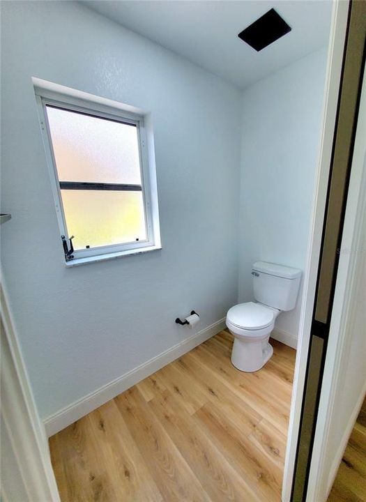 На продажу: $449,900 (3 спален, 2 ванн, 1864 Квадратных фут)