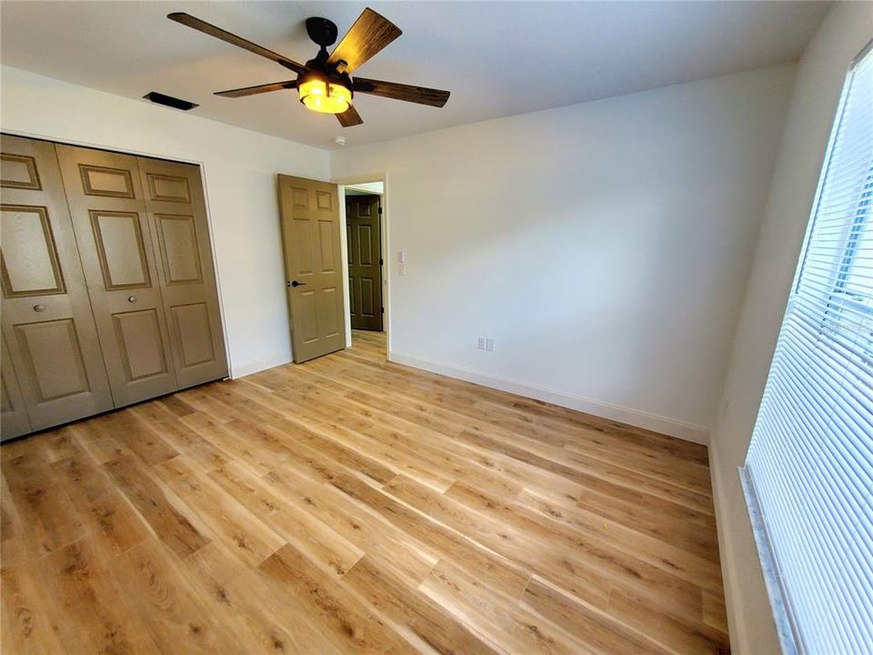 На продажу: $449,900 (3 спален, 2 ванн, 1864 Квадратных фут)