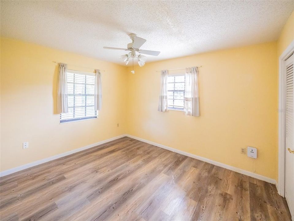 For Sale: $310,000 (2 beds, 2 baths, 1424 Square Feet)