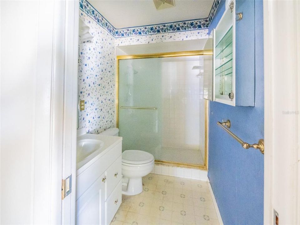 For Sale: $310,000 (2 beds, 2 baths, 1424 Square Feet)