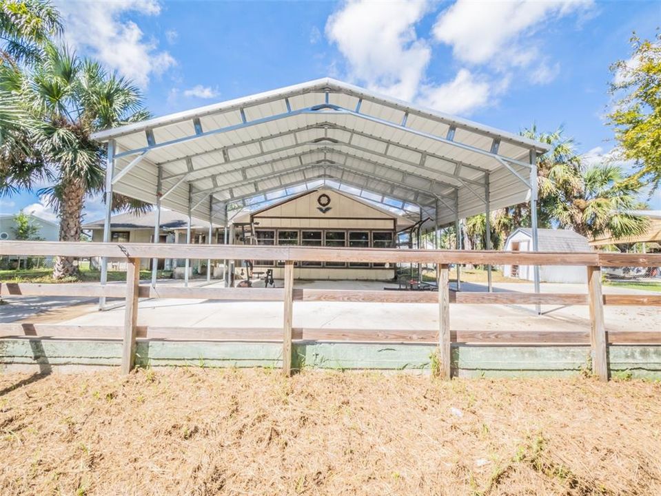 For Sale: $310,000 (2 beds, 2 baths, 1424 Square Feet)