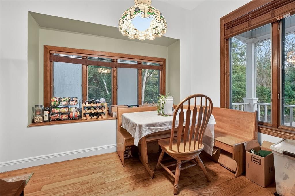 For Sale: $774,999 (5 beds, 3 baths, 4050 Square Feet)