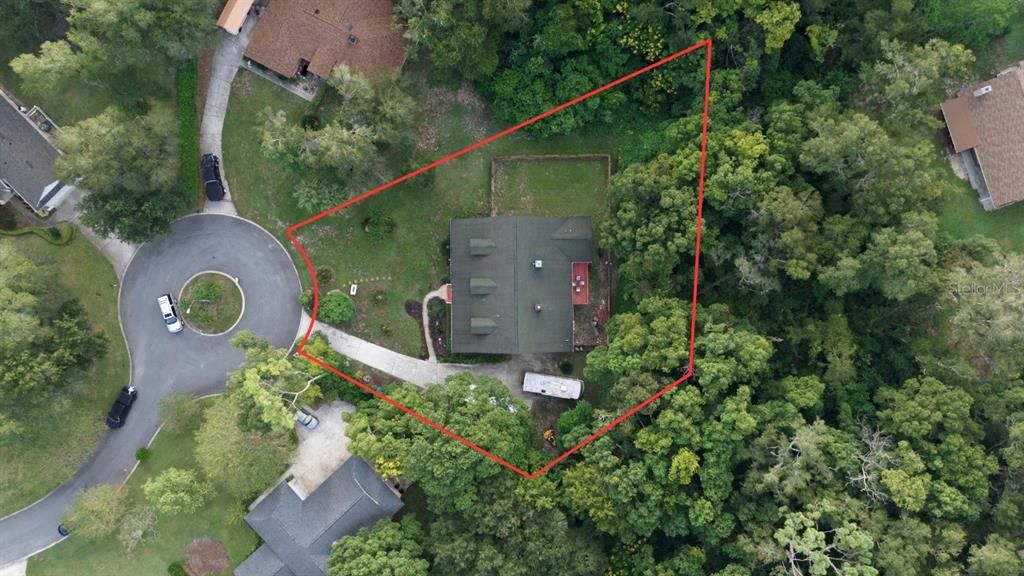 For Sale: $774,999 (5 beds, 3 baths, 4050 Square Feet)