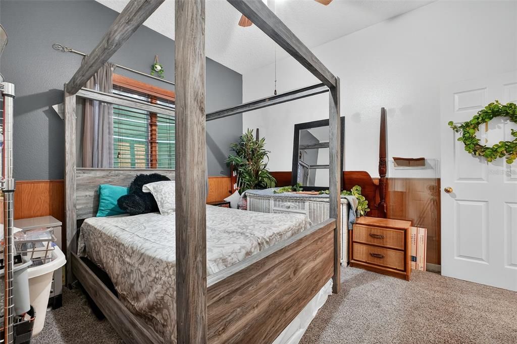 For Sale: $774,999 (5 beds, 3 baths, 4050 Square Feet)