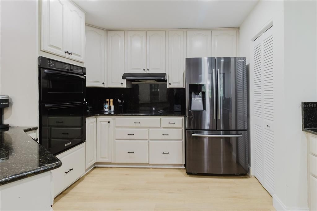 For Sale: $874,000 (6 beds, 3 baths, 2243 Square Feet)