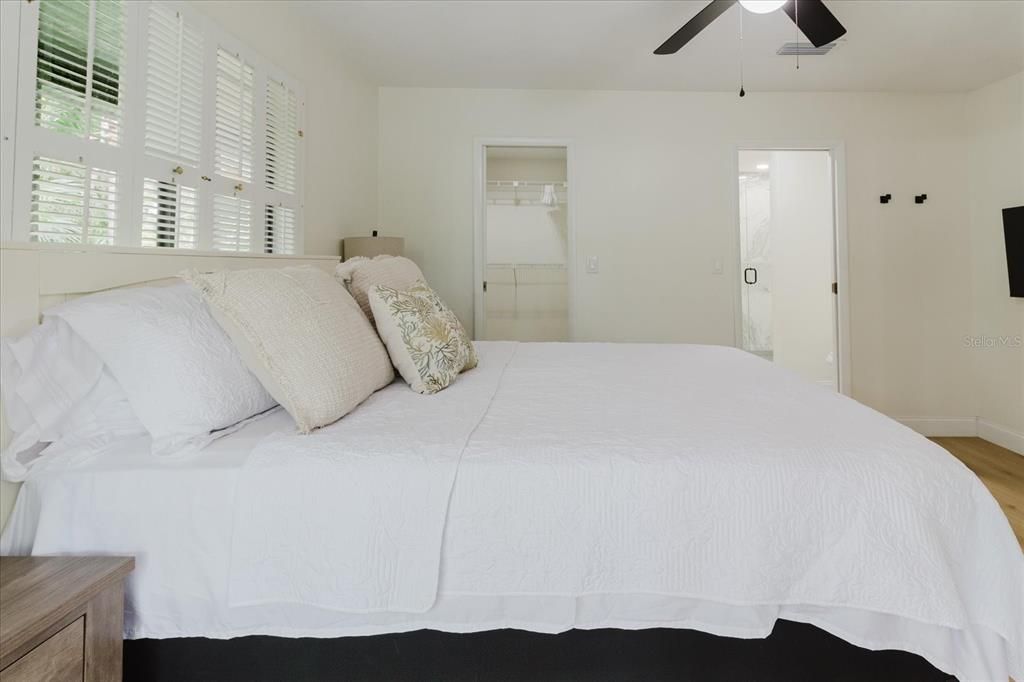 For Sale: $874,000 (6 beds, 3 baths, 2243 Square Feet)