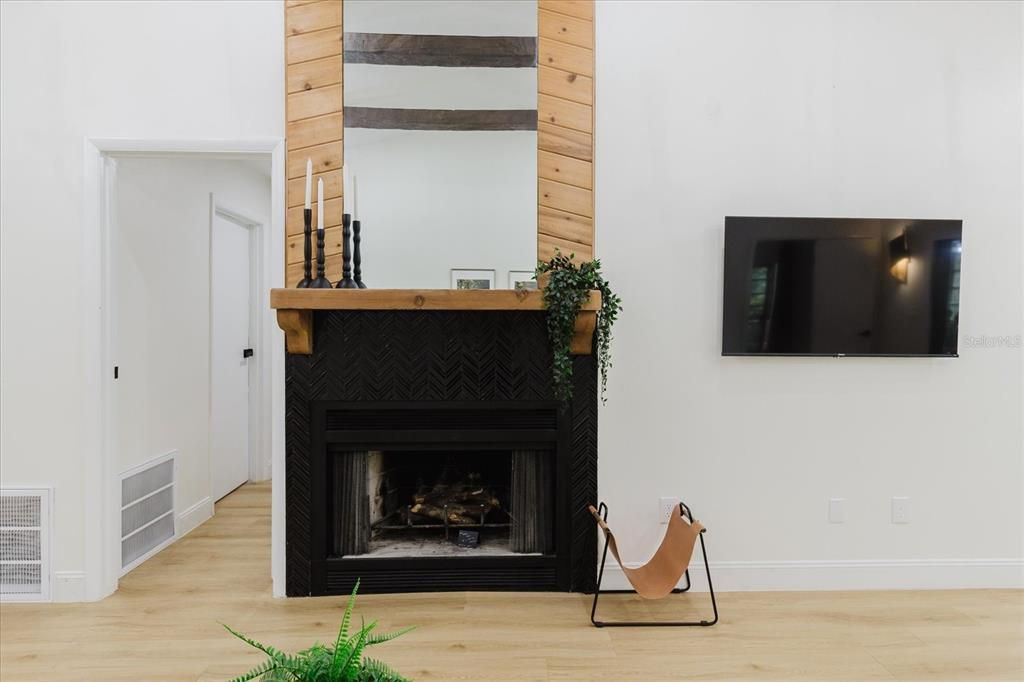 For Sale: $874,000 (6 beds, 3 baths, 2243 Square Feet)