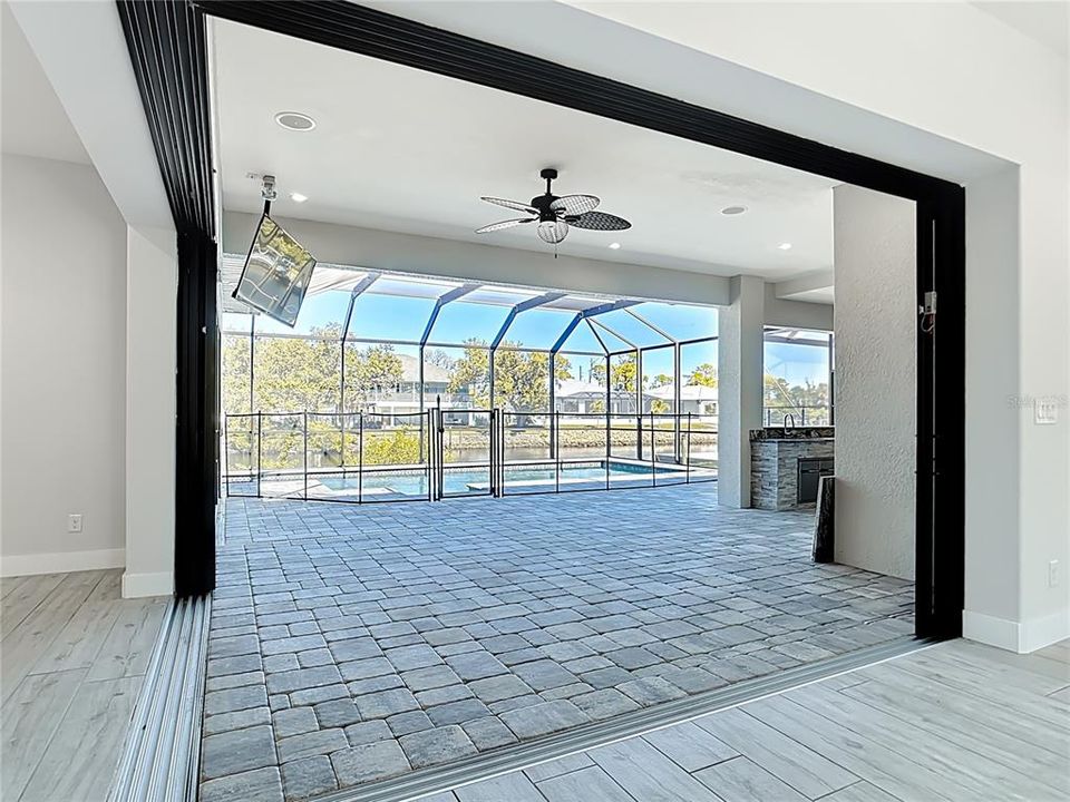 For Sale: $929,000 (3 beds, 3 baths, 2269 Square Feet)