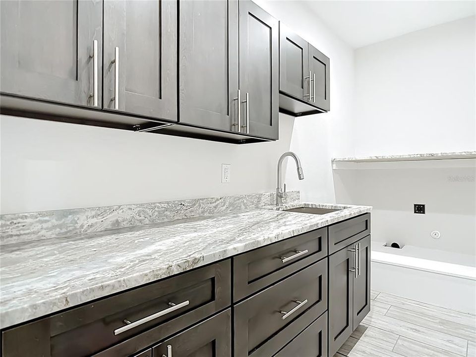 For Sale: $929,000 (3 beds, 3 baths, 2269 Square Feet)