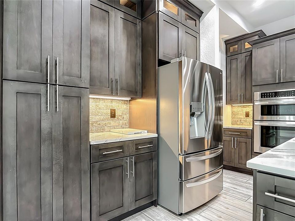 For Sale: $929,000 (3 beds, 3 baths, 2269 Square Feet)