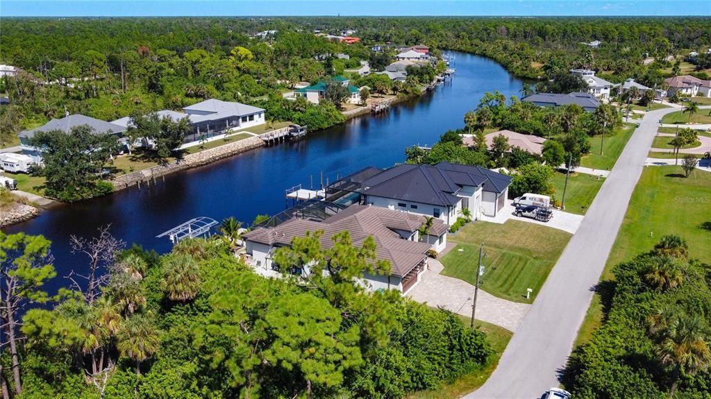 For Sale: $929,000 (3 beds, 3 baths, 2269 Square Feet)