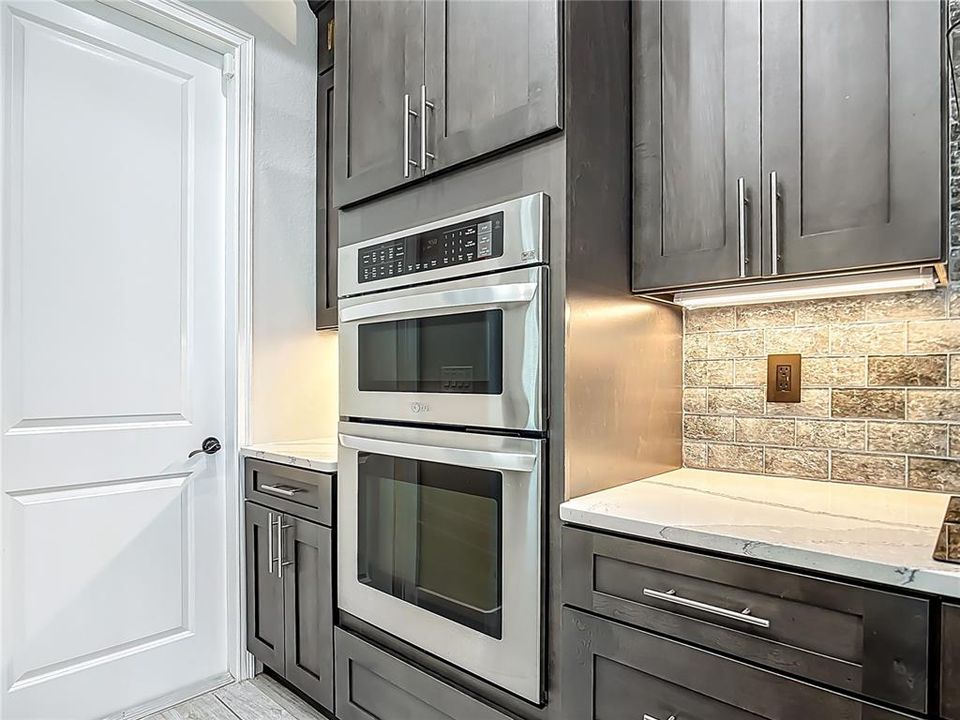 For Sale: $929,000 (3 beds, 3 baths, 2269 Square Feet)