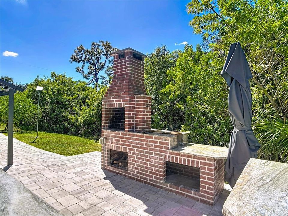 For Sale: $929,000 (3 beds, 3 baths, 2269 Square Feet)