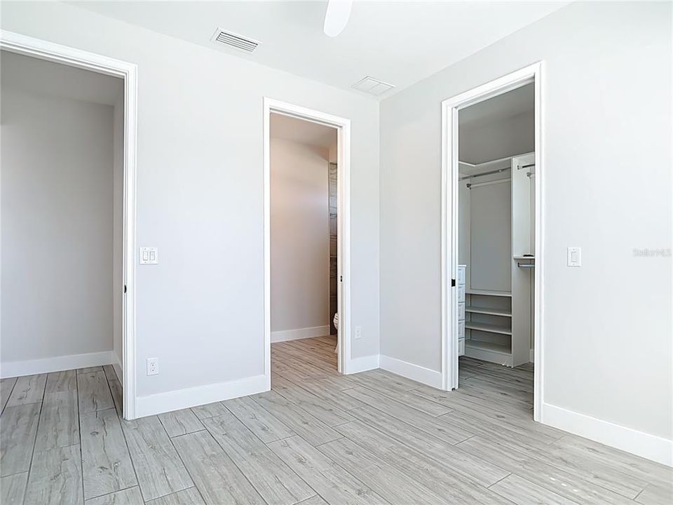 For Sale: $929,000 (3 beds, 3 baths, 2269 Square Feet)