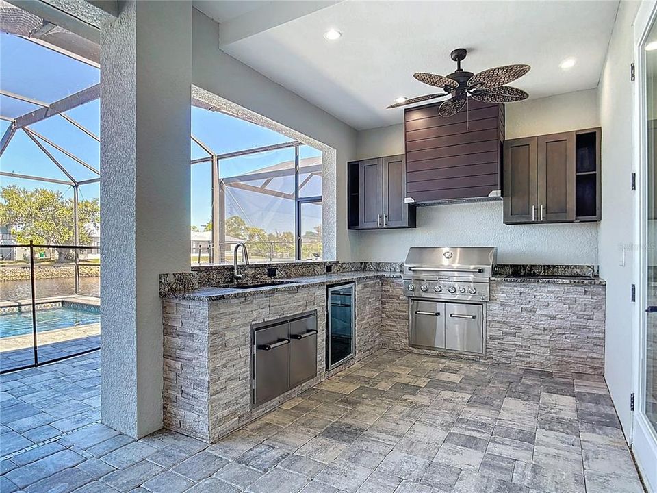 For Sale: $929,000 (3 beds, 3 baths, 2269 Square Feet)