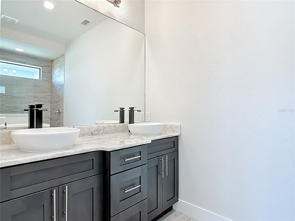 For Sale: $929,000 (3 beds, 3 baths, 2269 Square Feet)