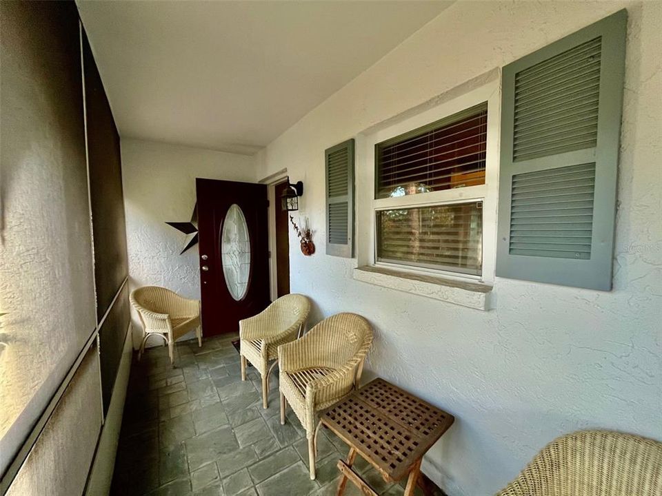 Activo con contrato: $370,000 (3 camas, 2 baños, 1763 Pies cuadrados)