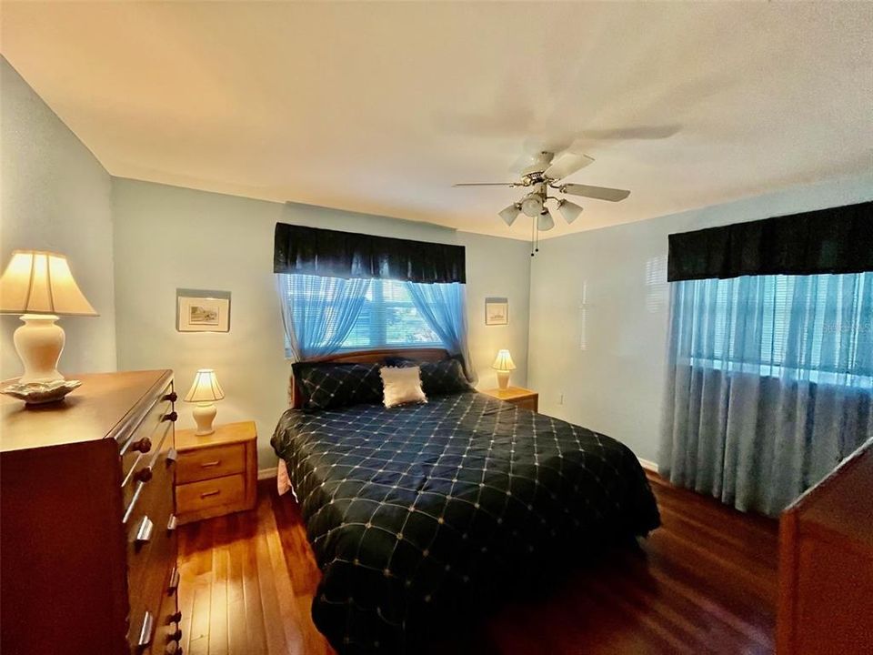 Activo con contrato: $370,000 (3 camas, 2 baños, 1763 Pies cuadrados)