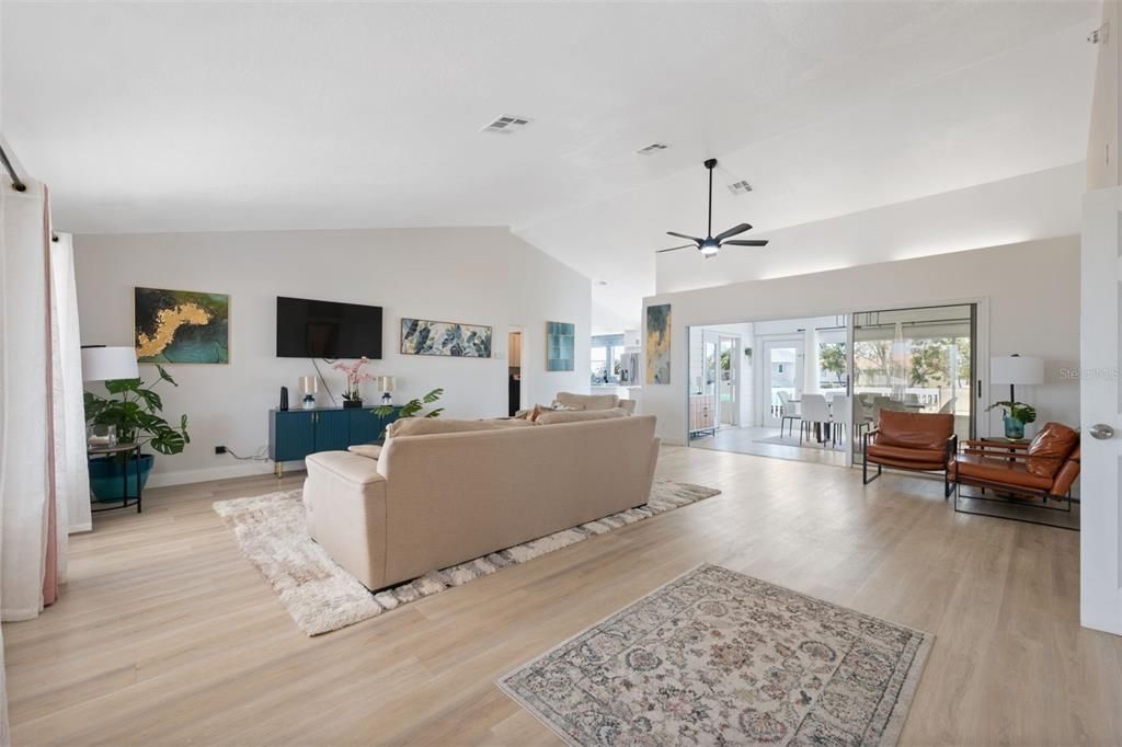 For Sale: $749,900 (6 beds, 3 baths, 2005 Square Feet)