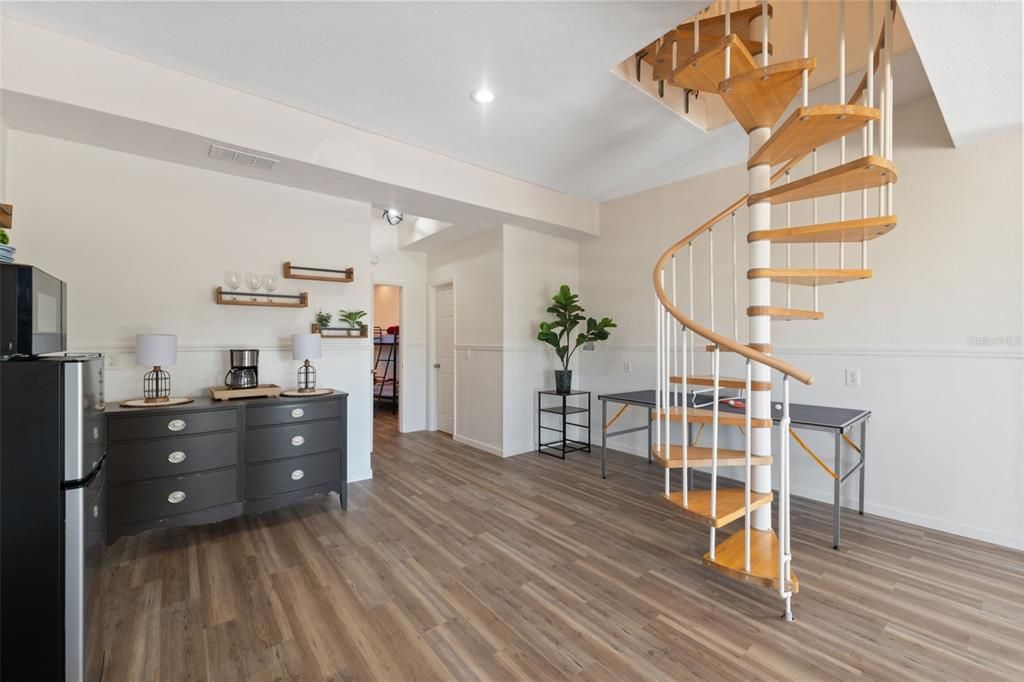 For Sale: $749,900 (6 beds, 3 baths, 2005 Square Feet)