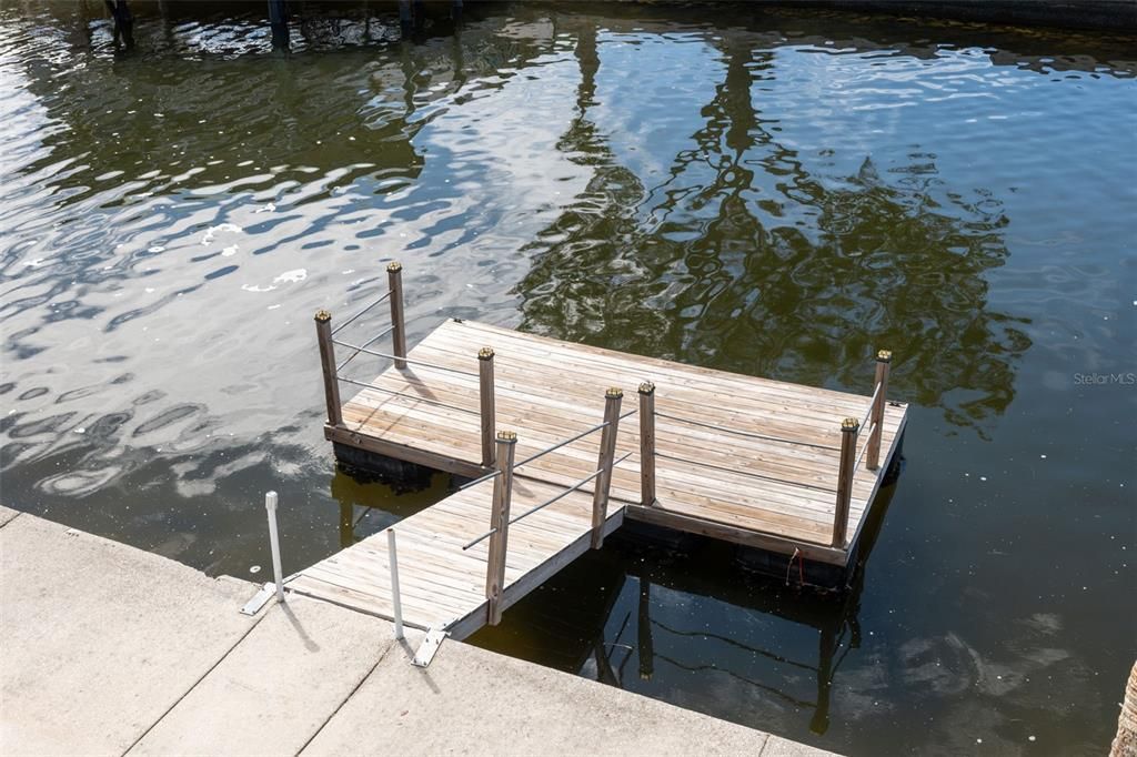 For Sale: $749,900 (6 beds, 3 baths, 2005 Square Feet)