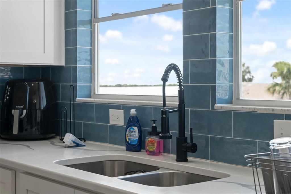 For Sale: $749,900 (6 beds, 3 baths, 2005 Square Feet)