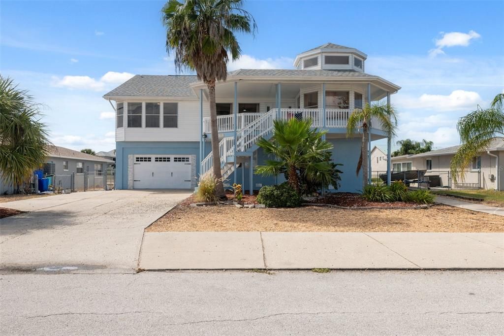 For Sale: $749,900 (6 beds, 3 baths, 2005 Square Feet)