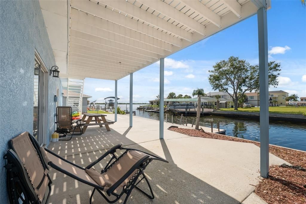 For Sale: $749,900 (6 beds, 3 baths, 2005 Square Feet)