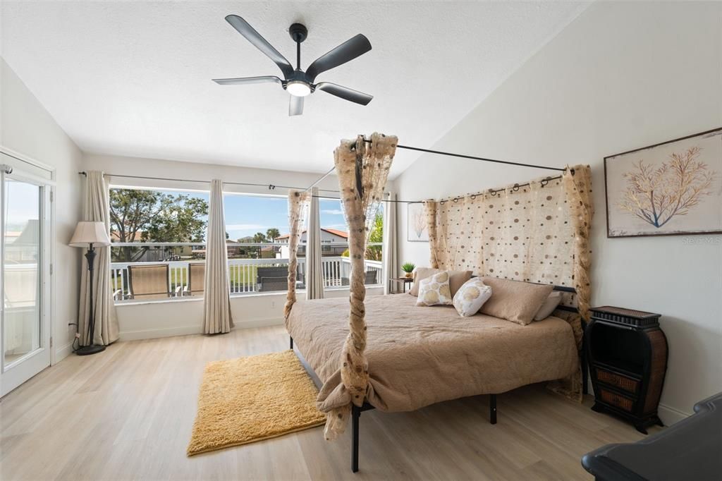 For Sale: $749,900 (6 beds, 3 baths, 2005 Square Feet)