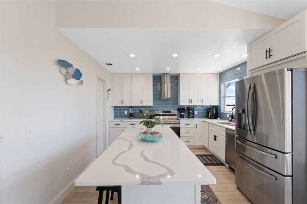 For Sale: $749,900 (6 beds, 3 baths, 2005 Square Feet)