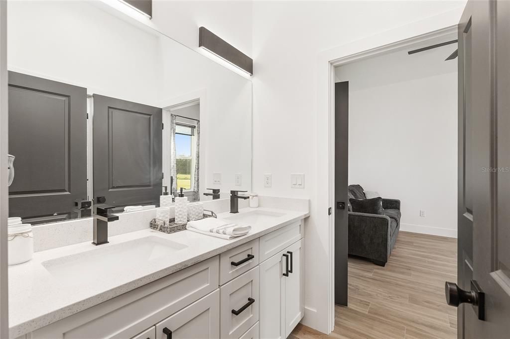 待售: $1,499,000 (4 贝兹, 3 浴室, 2689 平方英尺)