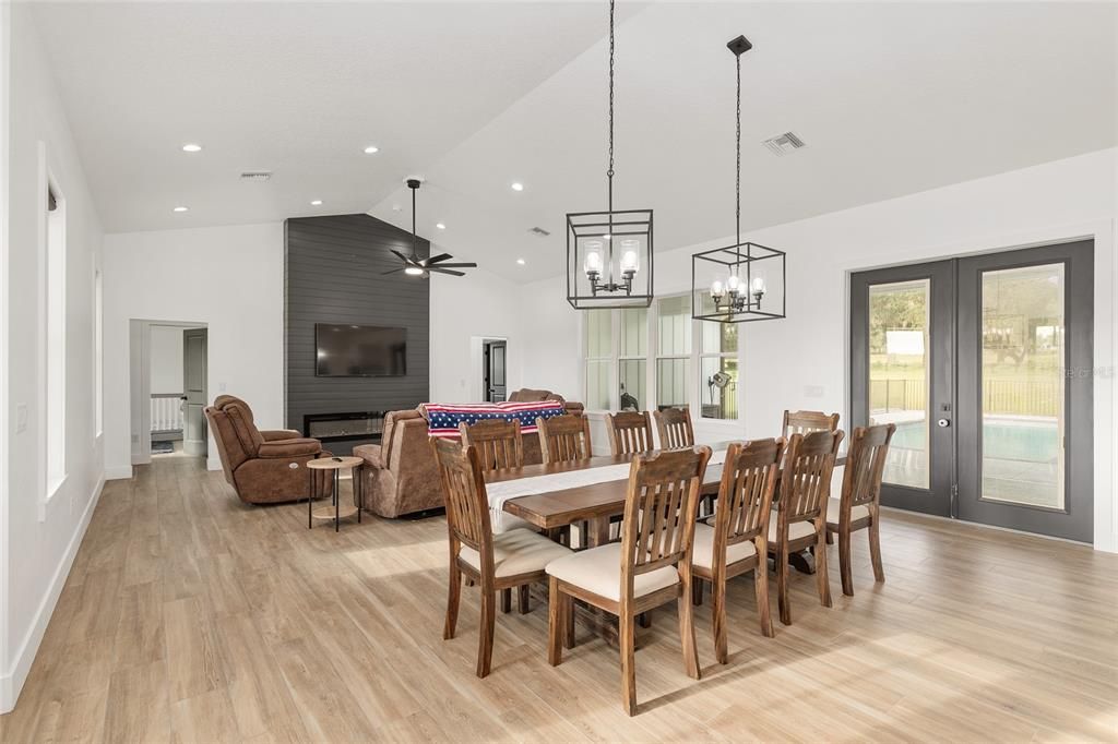 待售: $1,499,000 (4 贝兹, 3 浴室, 2689 平方英尺)