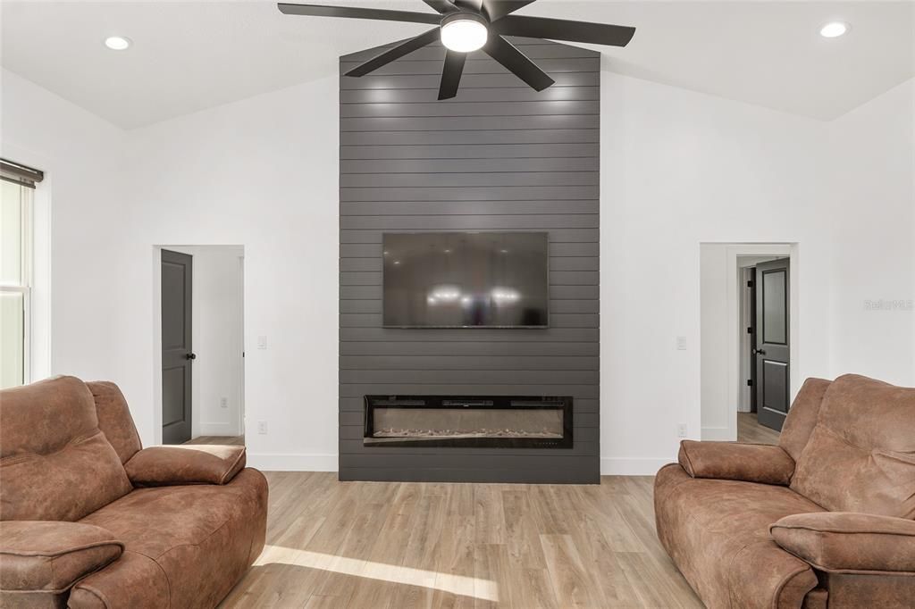 待售: $1,499,000 (4 贝兹, 3 浴室, 2689 平方英尺)