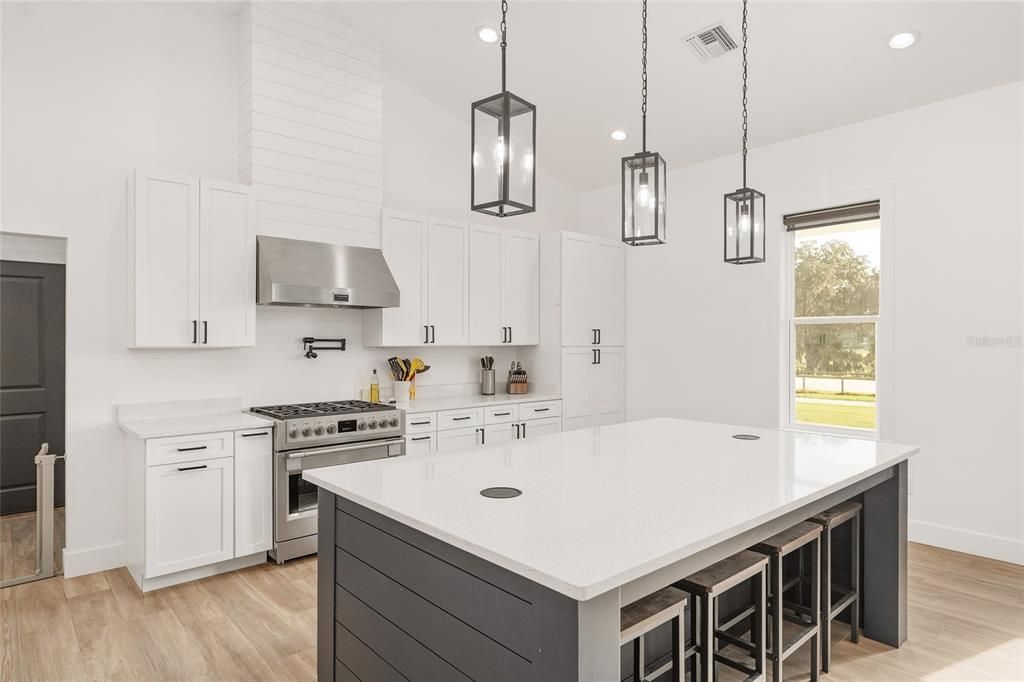 待售: $1,499,000 (4 贝兹, 3 浴室, 2689 平方英尺)